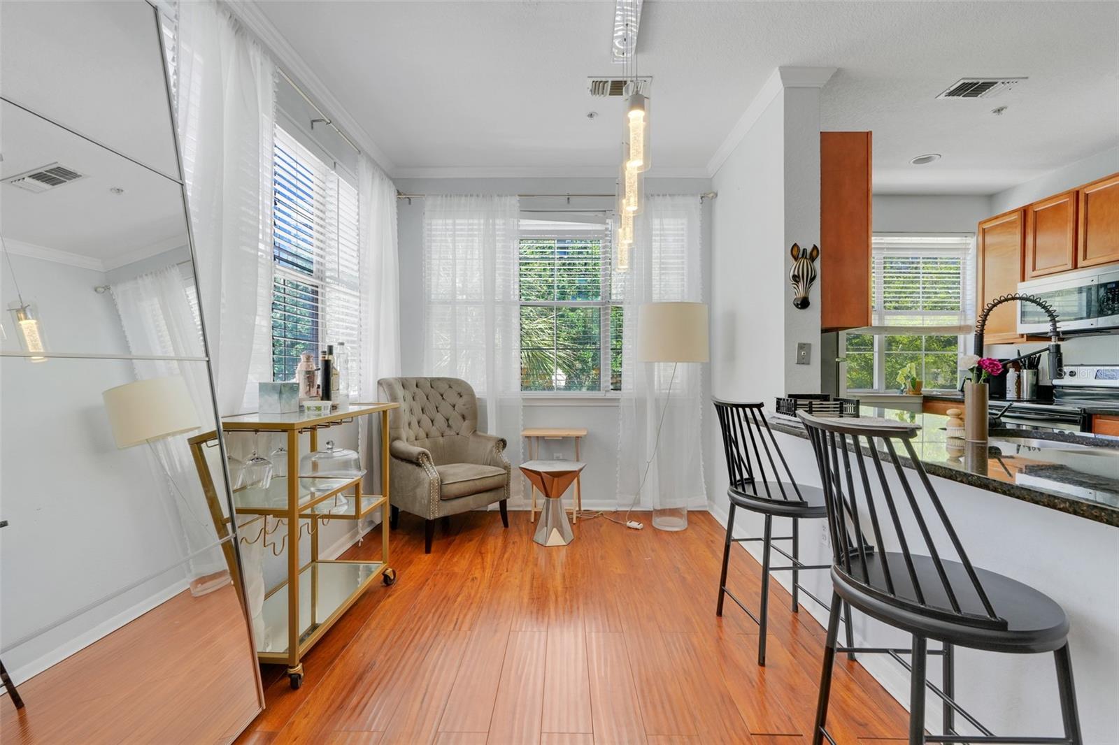 Image 9 of 20 For 860 Orange Avenue 226
