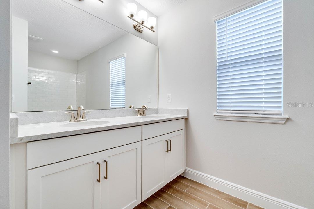 Image 40 of 48 For 11009 Hollow Bay Drive