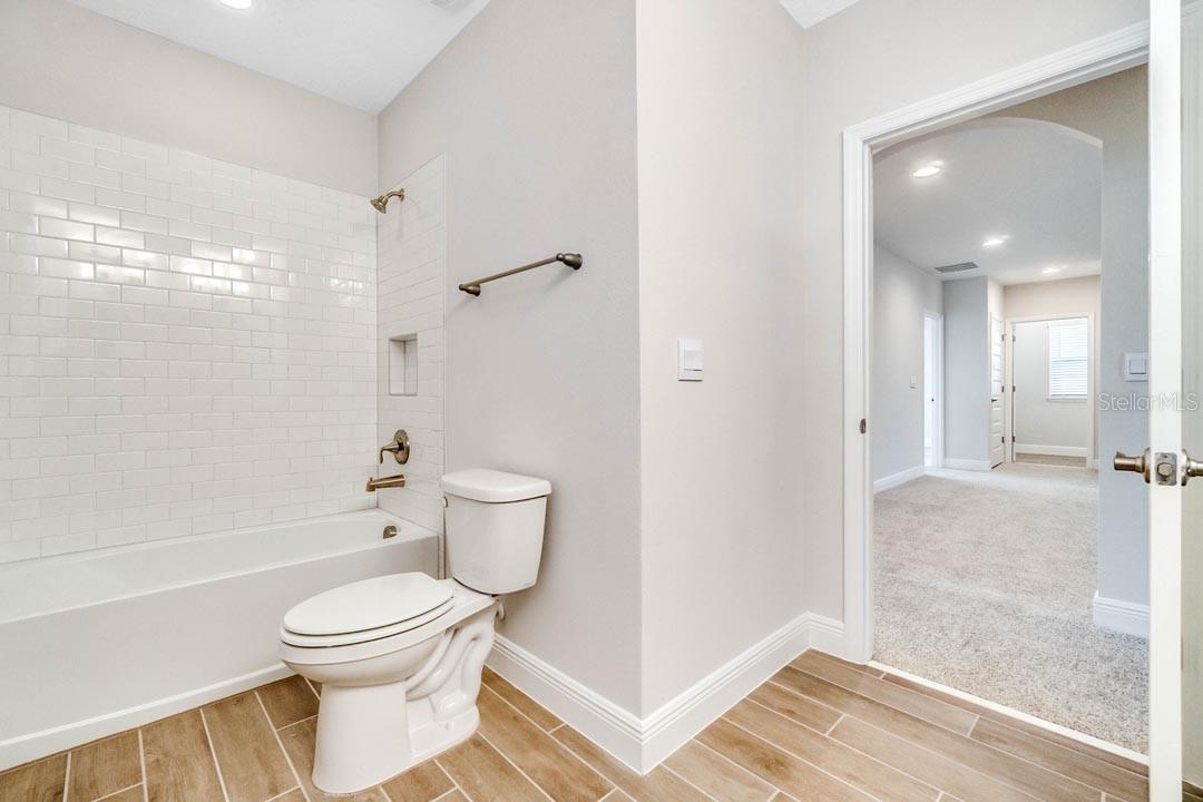 Image 41 of 48 For 11009 Hollow Bay Drive
