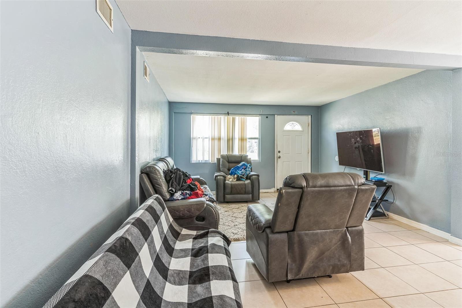 Image 15 of 38 For 3424 19th Street N