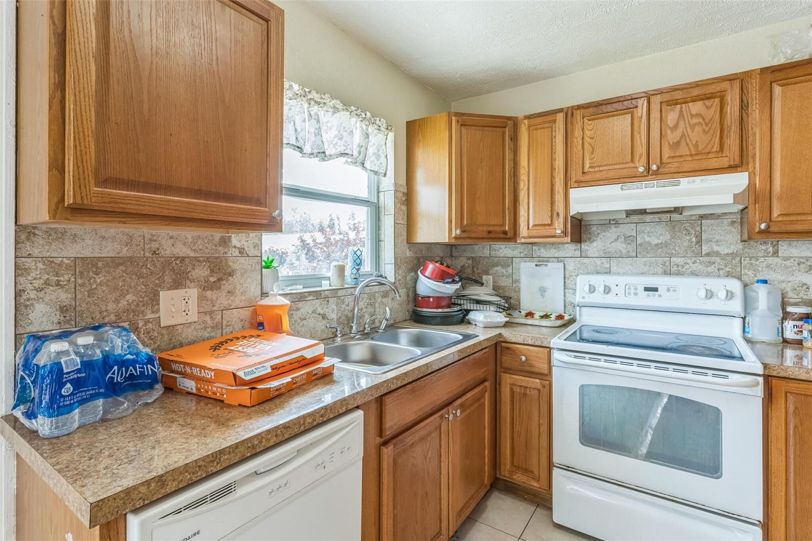 Image 20 of 38 For 3424 19th Street N