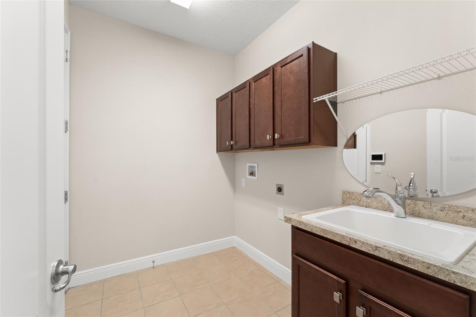 Image 26 of 65 For 970 Timberview Road