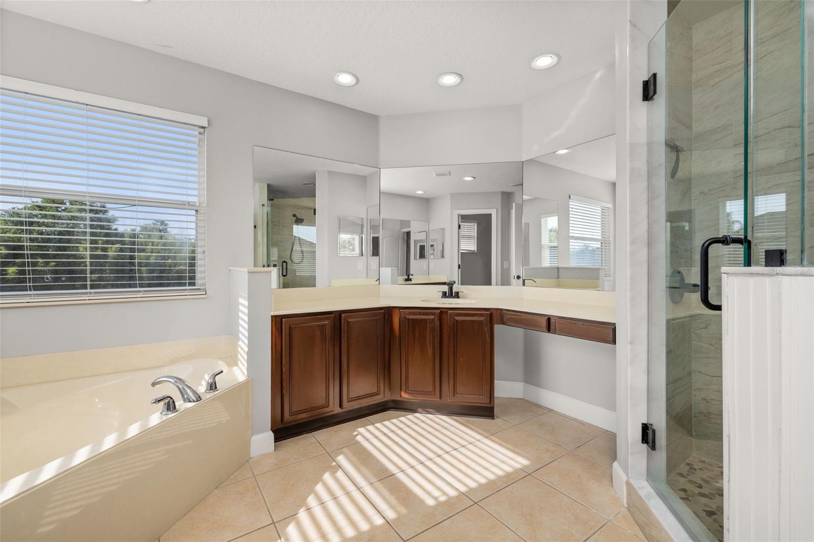 Image 36 of 72 For 305 Kays Landing Drive