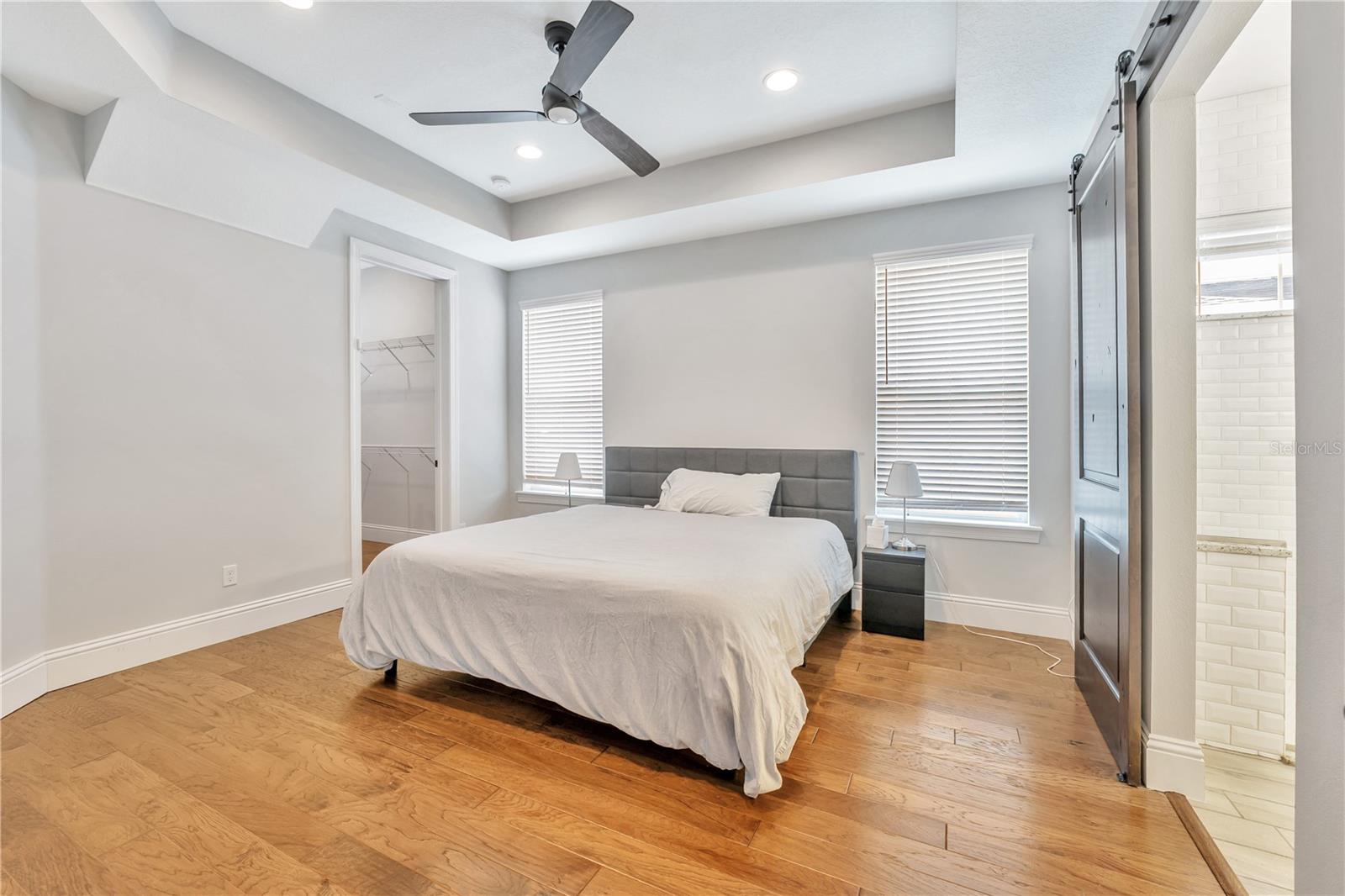 Image 16 of 36 For 441 Capen Avenue