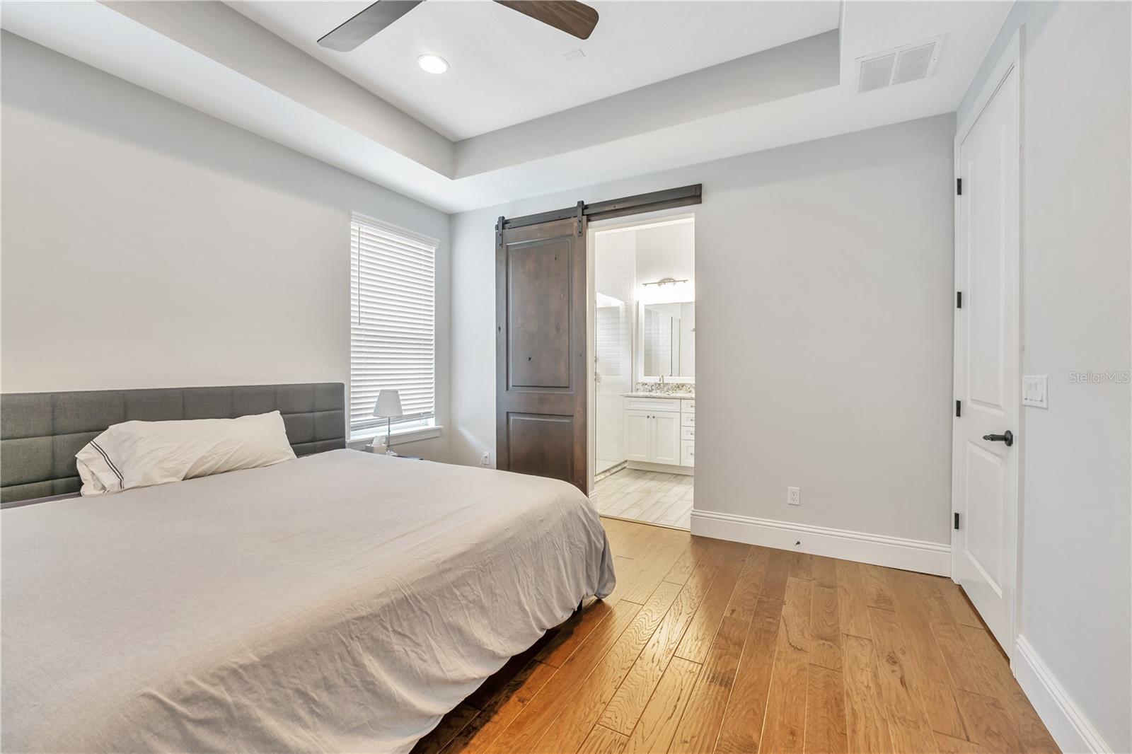 Image 18 of 36 For 441 Capen Avenue