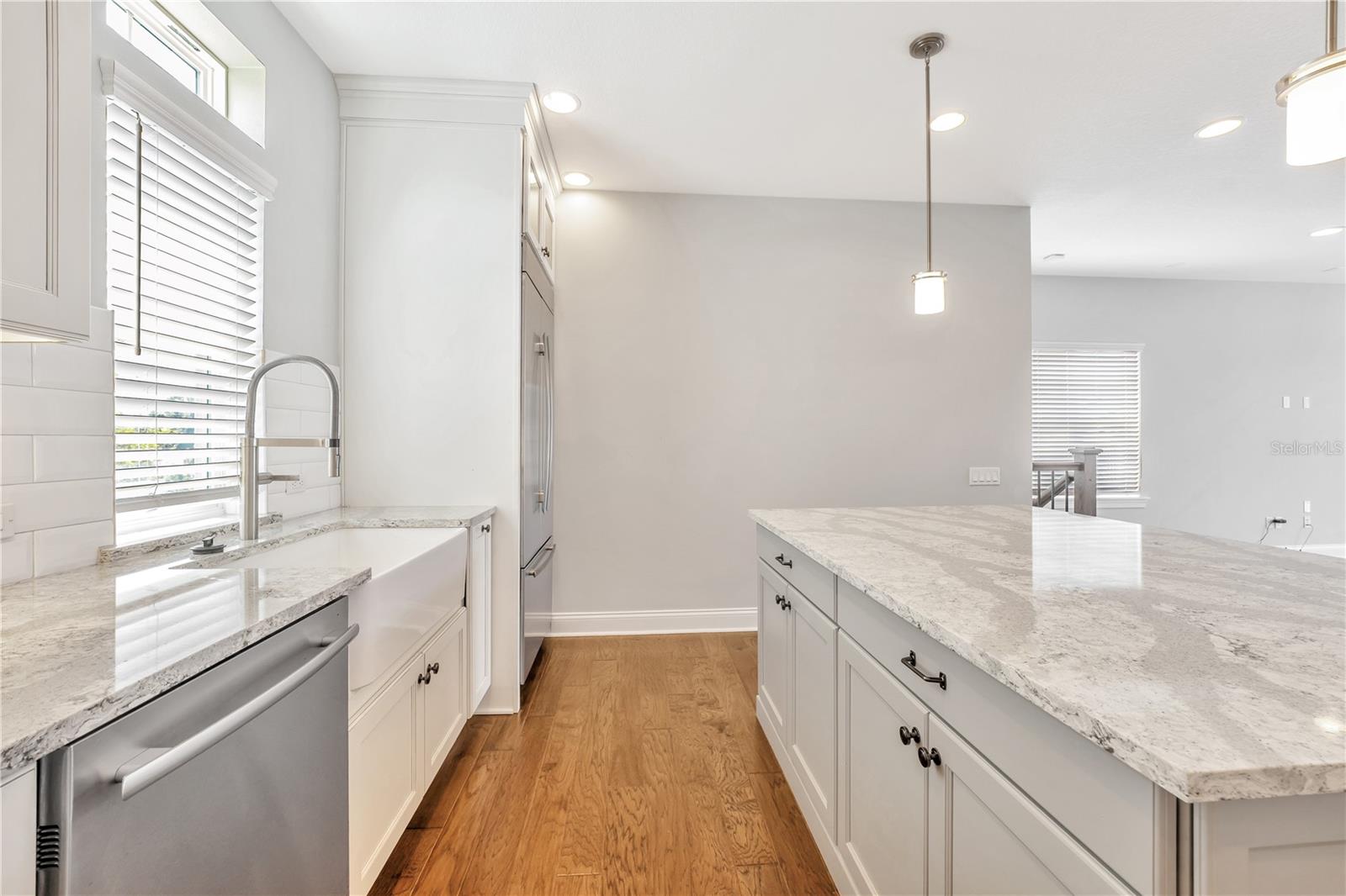 Image 9 of 36 For 441 Capen Avenue