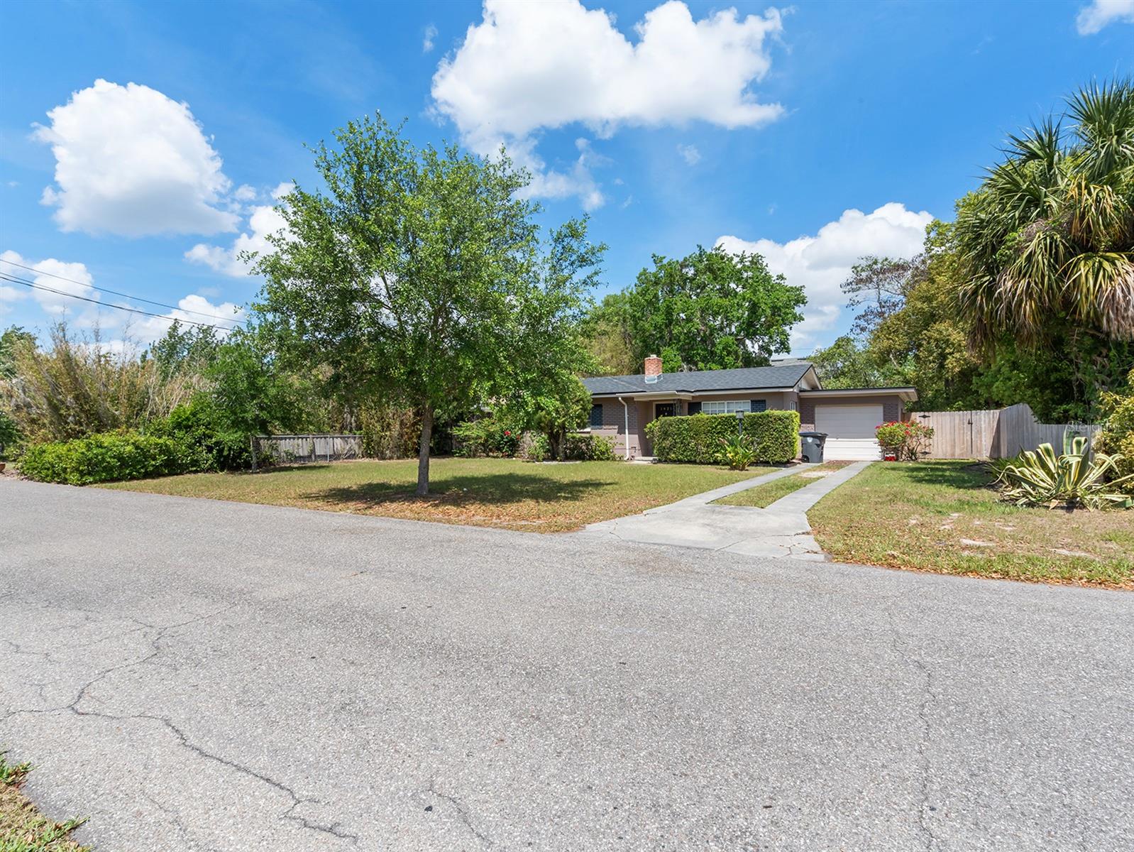 Image 3 of 11 For 1821 Goodrich Avenue