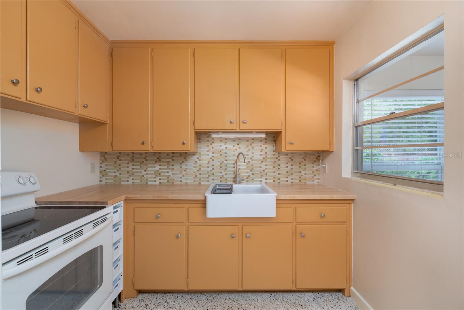 Image 5 of 11 For 1821 Goodrich Avenue