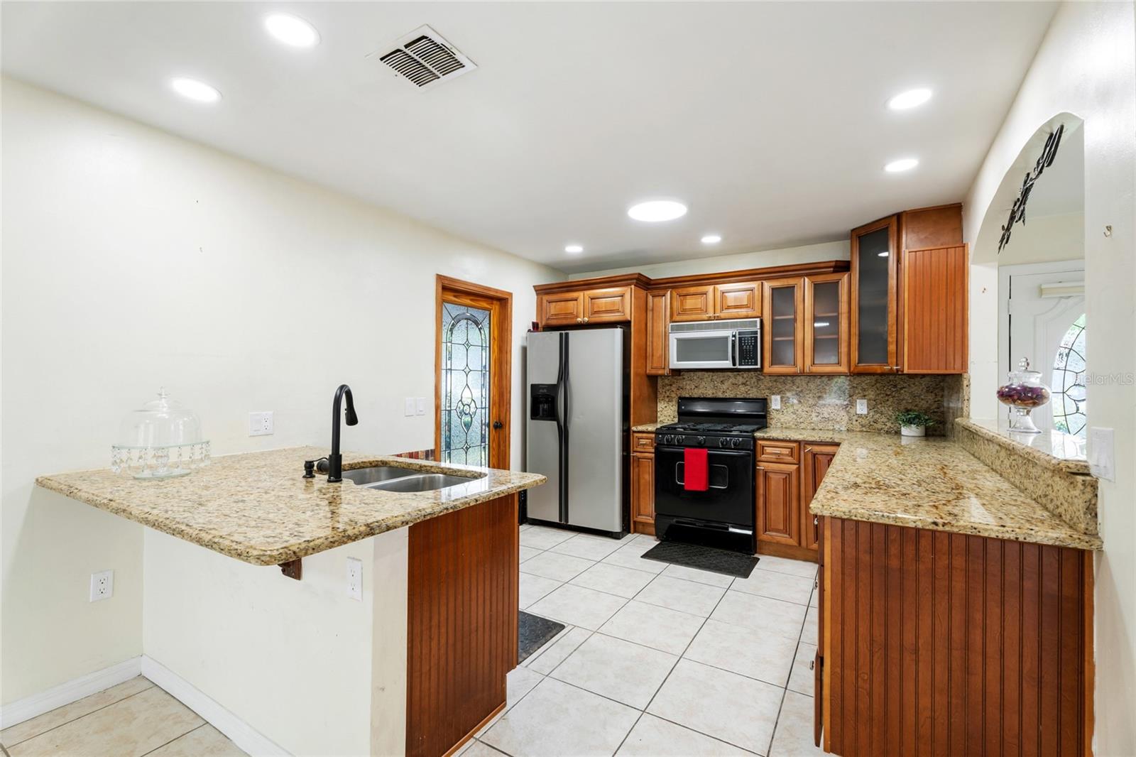 Image 15 of 60 For 10423 Manassas Circle
