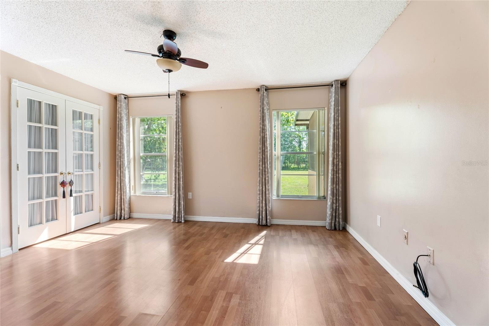 Image 28 of 60 For 10423 Manassas Circle