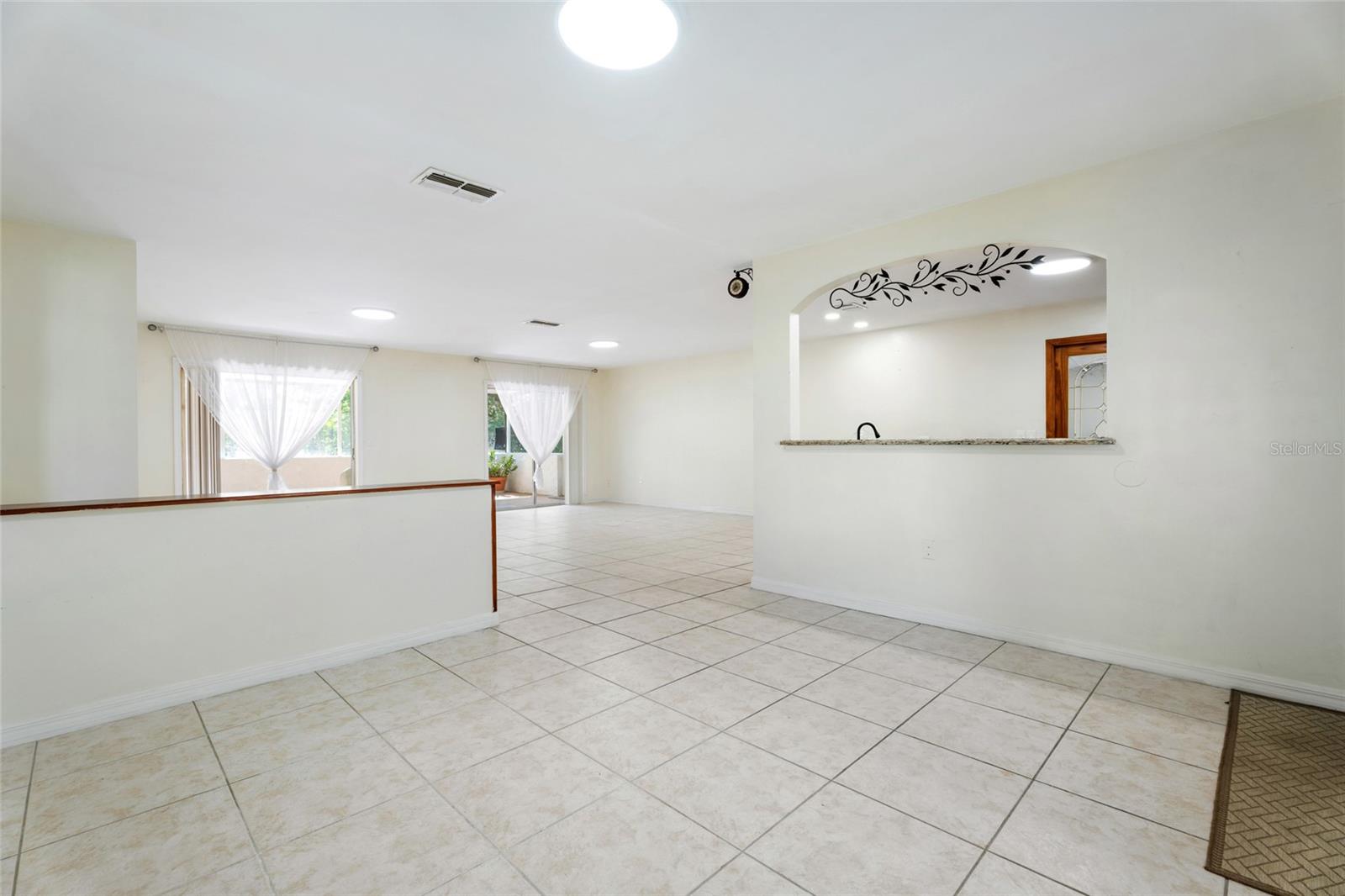 Image 7 of 60 For 10423 Manassas Circle