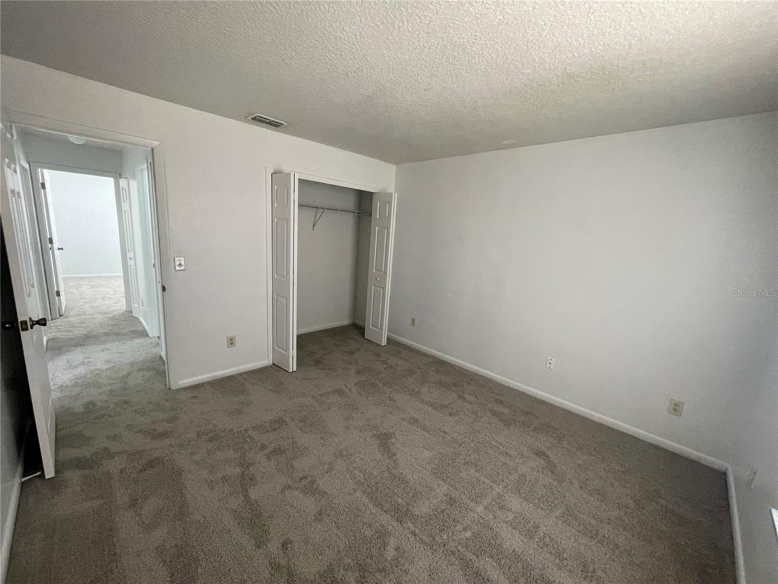 Image 17 of 19 For 2435 W Park Dr.