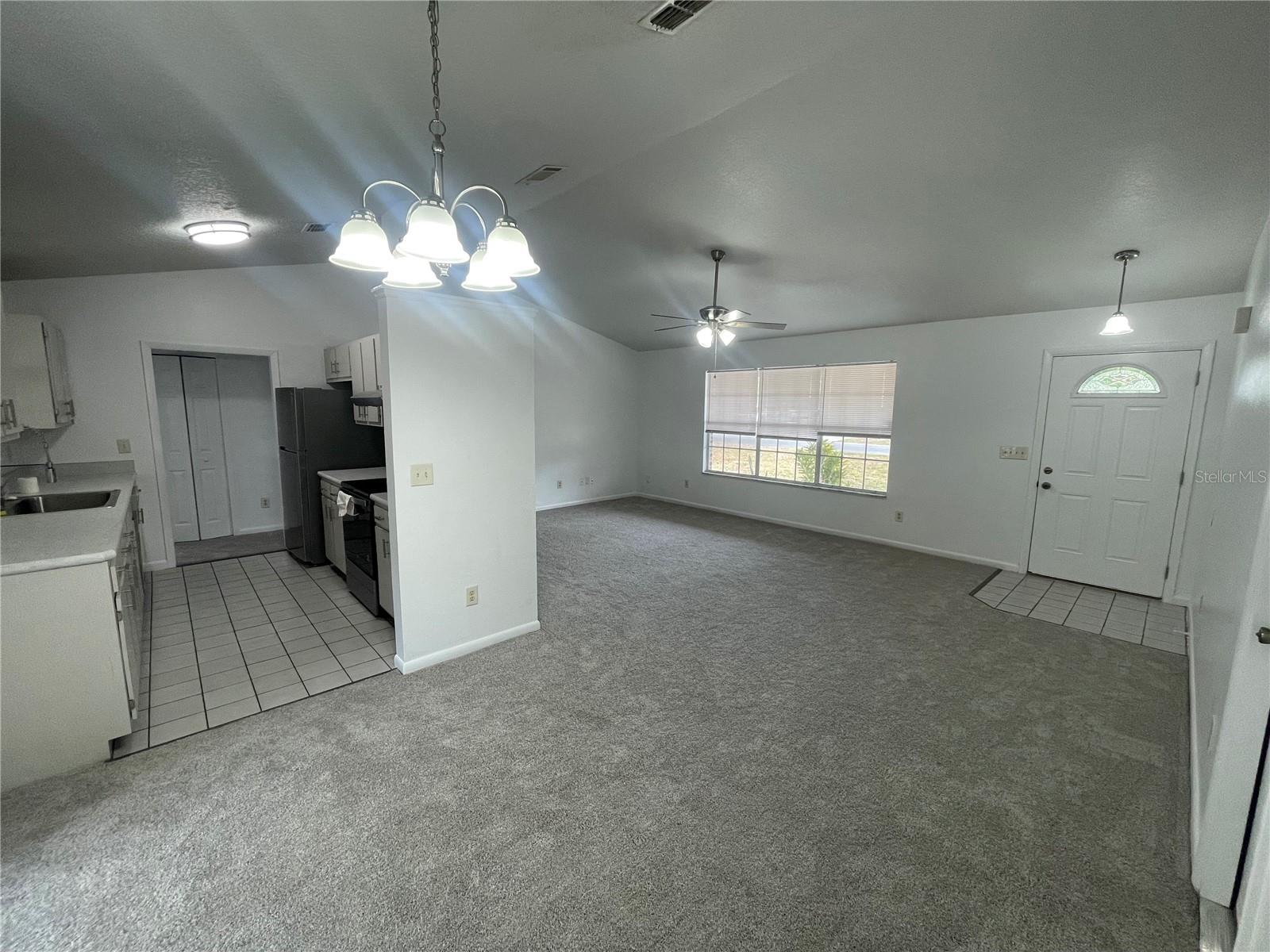 Image 3 of 19 For 2435 W Park Dr.