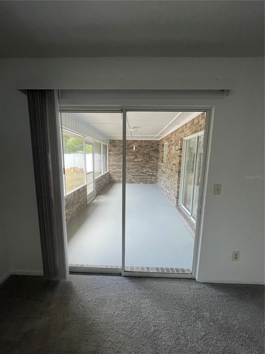 Image 9 of 19 For 2435 W Park Dr.