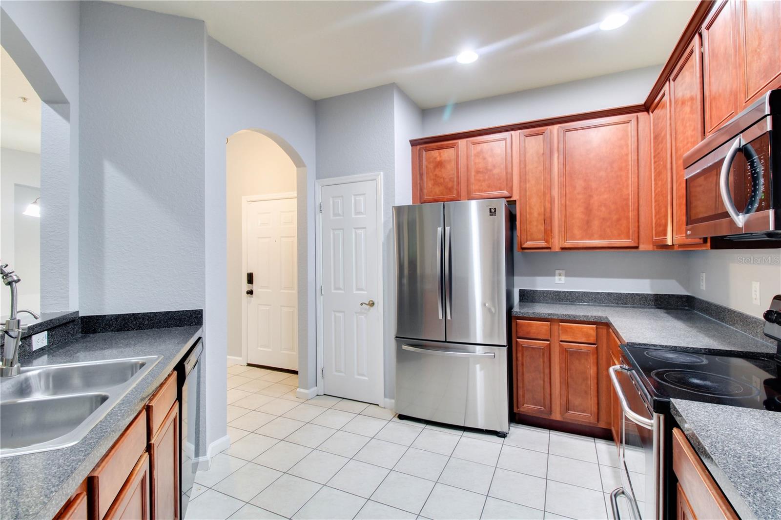 Image 4 of 10 For 3331 Whitestone Circle 106