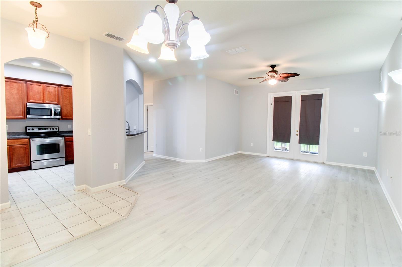 Image 5 of 10 For 3331 Whitestone Circle 106