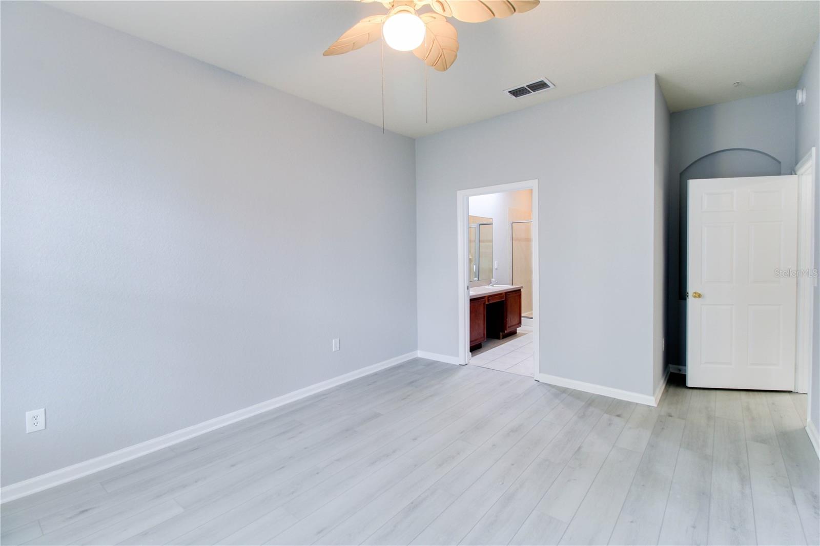Image 6 of 10 For 3331 Whitestone Circle 106
