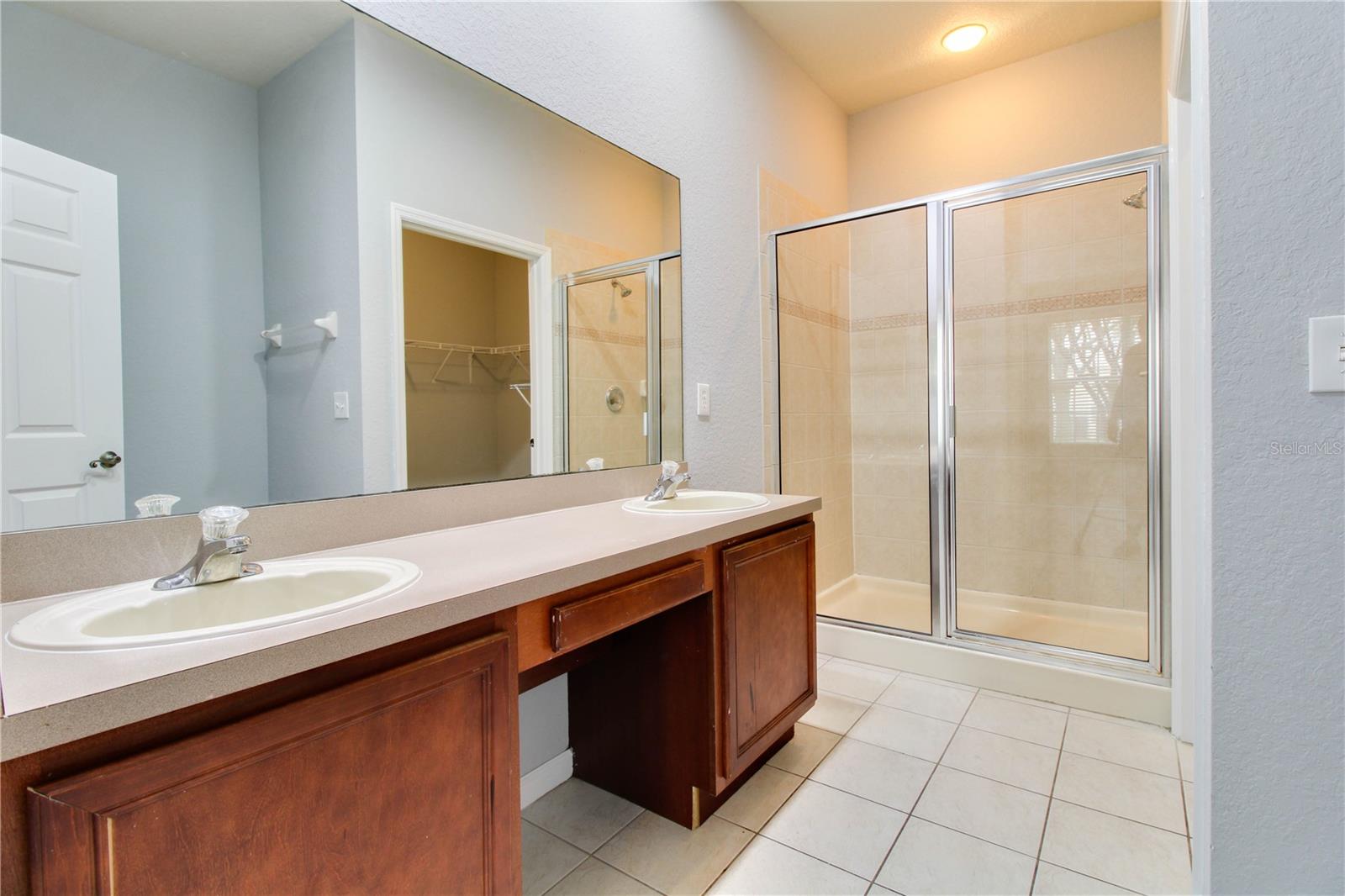 Image 7 of 10 For 3331 Whitestone Circle 106