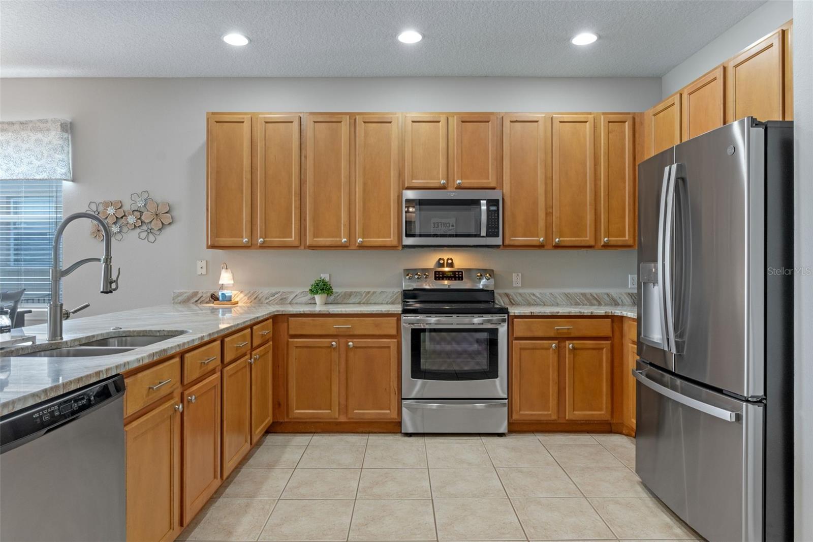 Image 11 of 43 For 10435 Eastpark Lake Drive