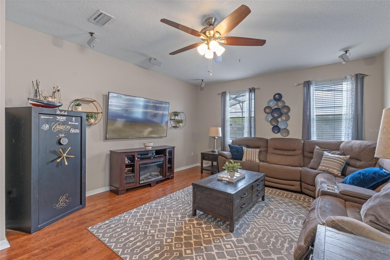 Image 15 of 43 For 10435 Eastpark Lake Drive