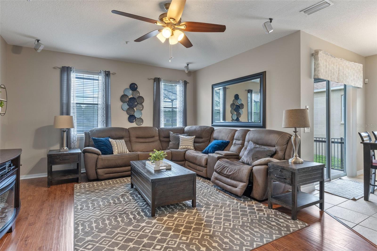 Image 16 of 43 For 10435 Eastpark Lake Drive