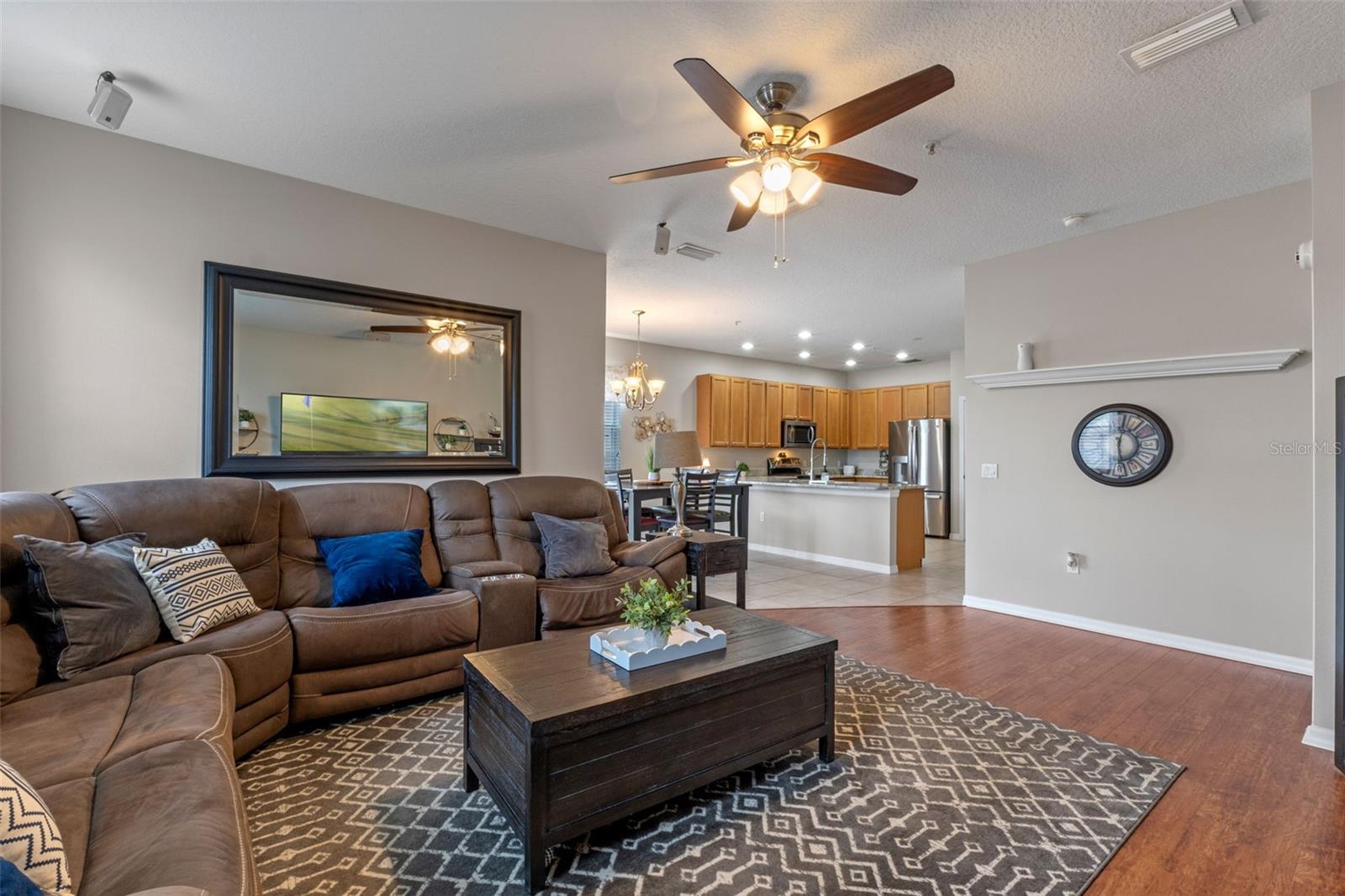 Image 17 of 43 For 10435 Eastpark Lake Drive