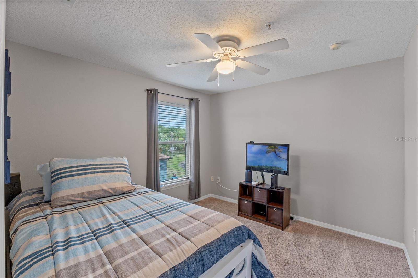Image 18 of 43 For 10435 Eastpark Lake Drive