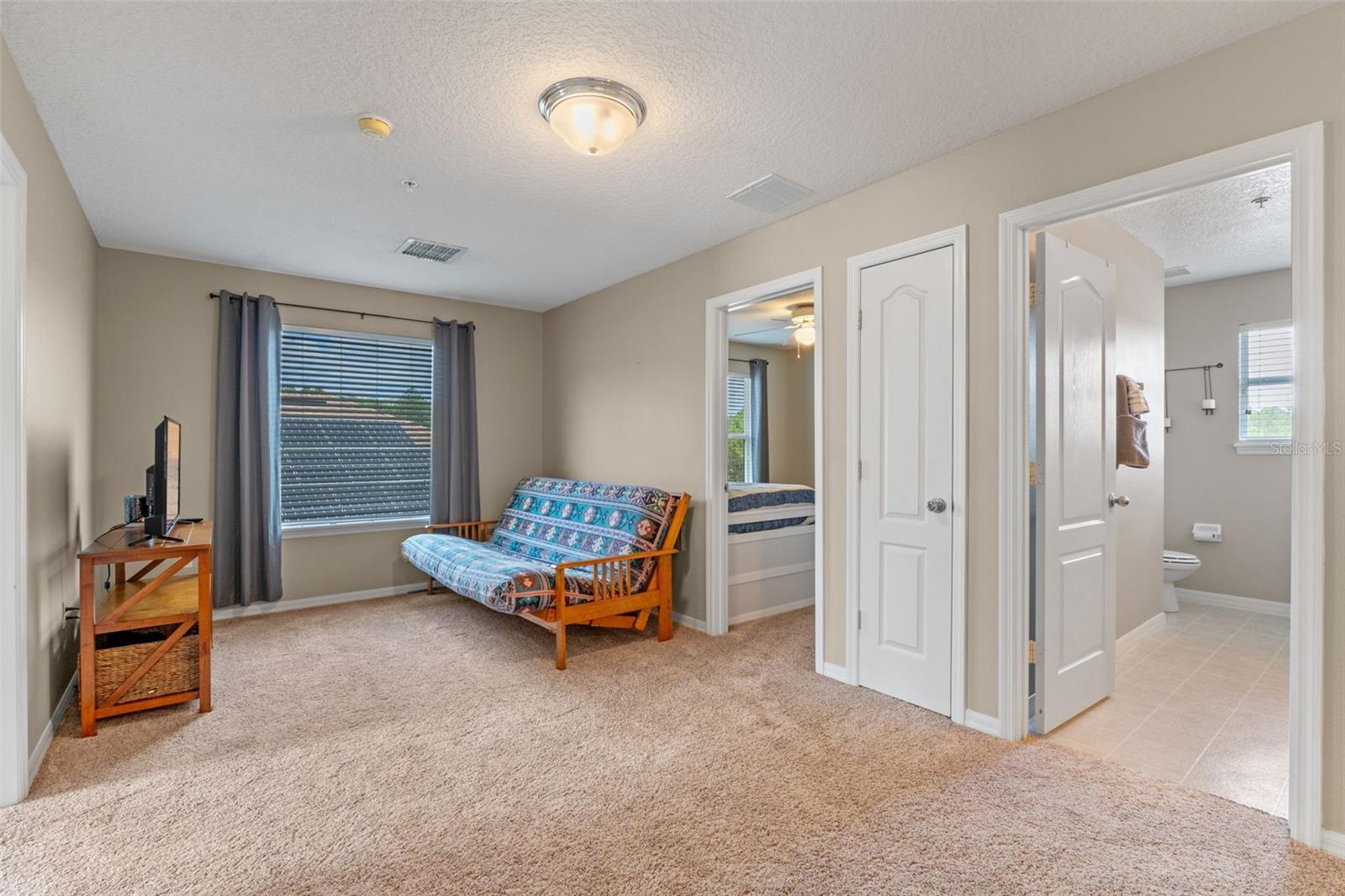 Image 21 of 43 For 10435 Eastpark Lake Drive