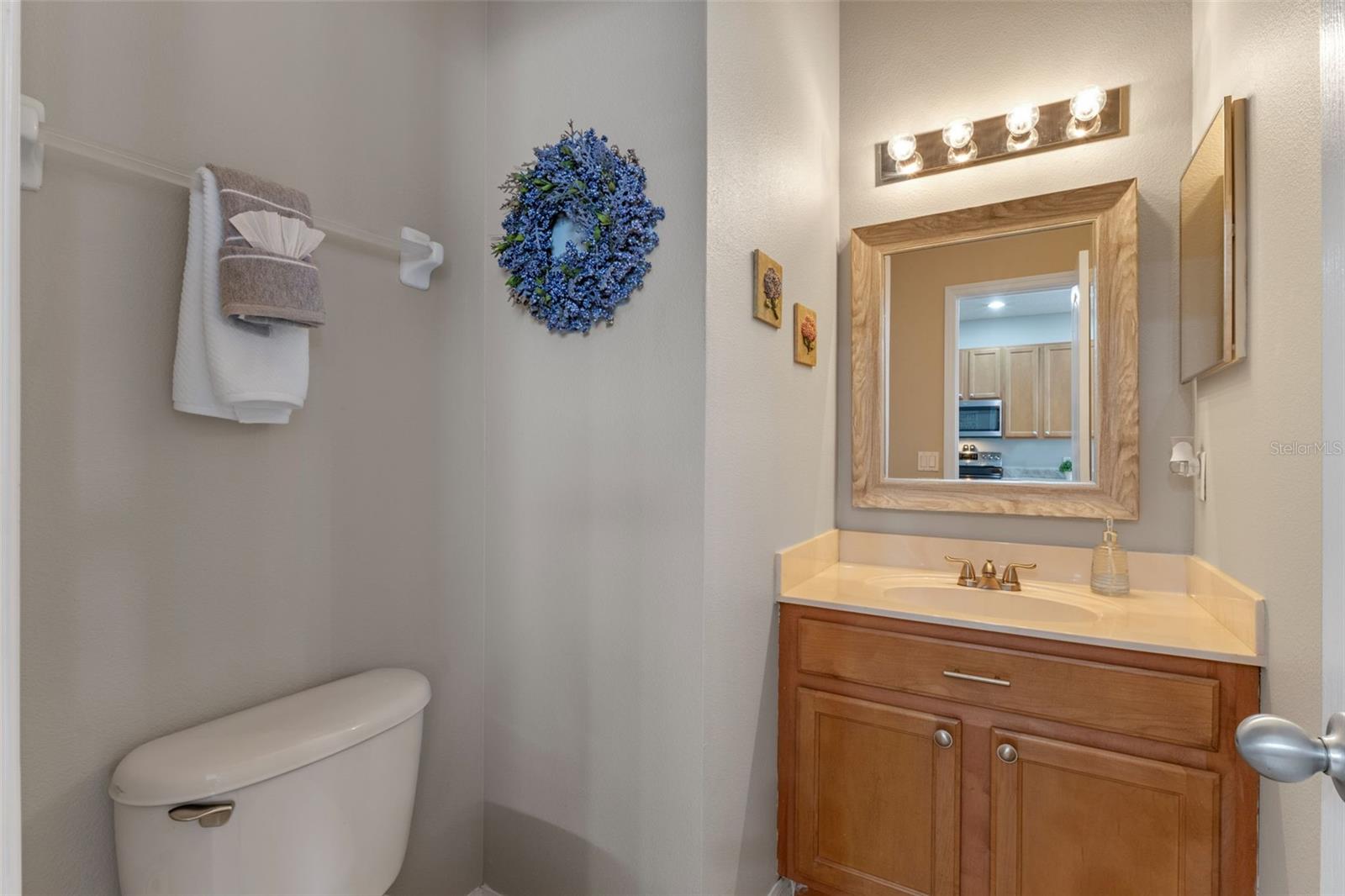 Image 24 of 43 For 10435 Eastpark Lake Drive