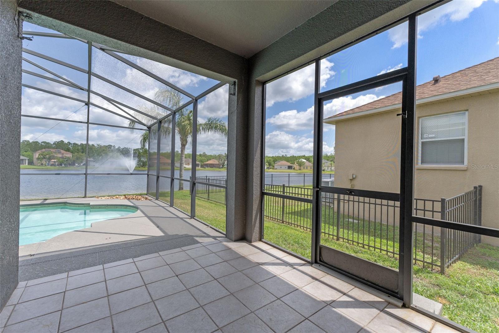Image 34 of 43 For 10435 Eastpark Lake Drive