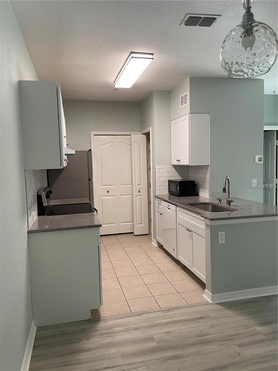 Image 10 of 45 For 2718 Maitland Crossing Way 206