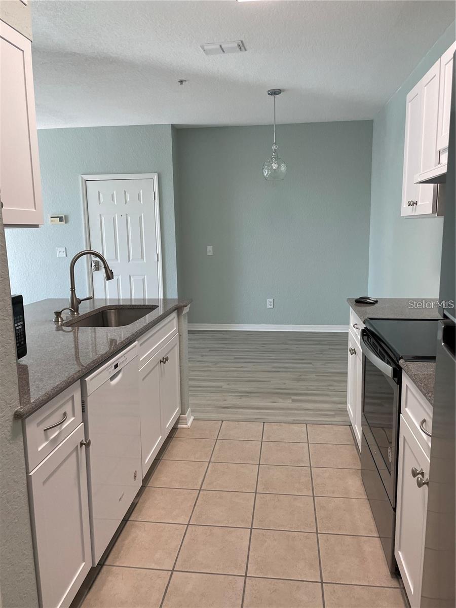 Image 9 of 45 For 2718 Maitland Crossing Way 206