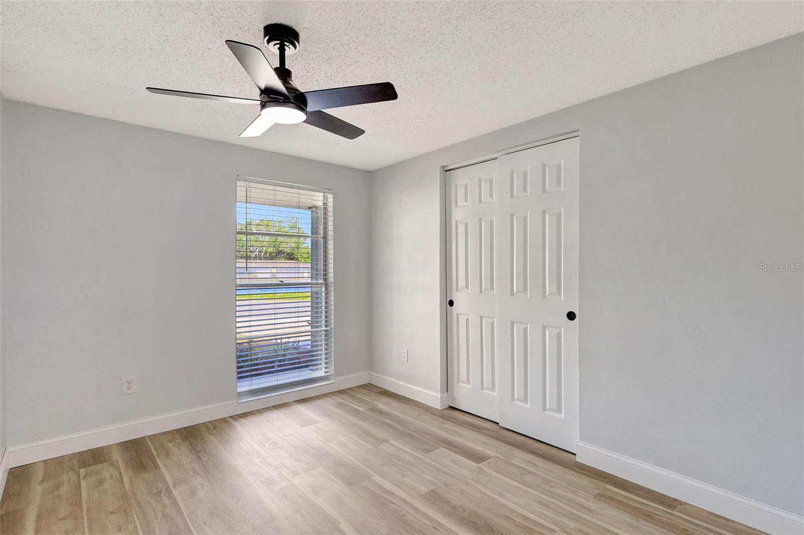 Image 13 of 24 For 1024 Applewood Drive