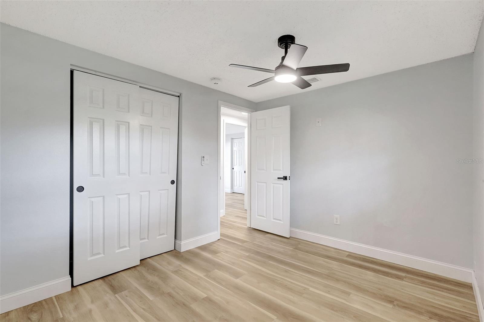 Image 18 of 24 For 1024 Applewood Drive