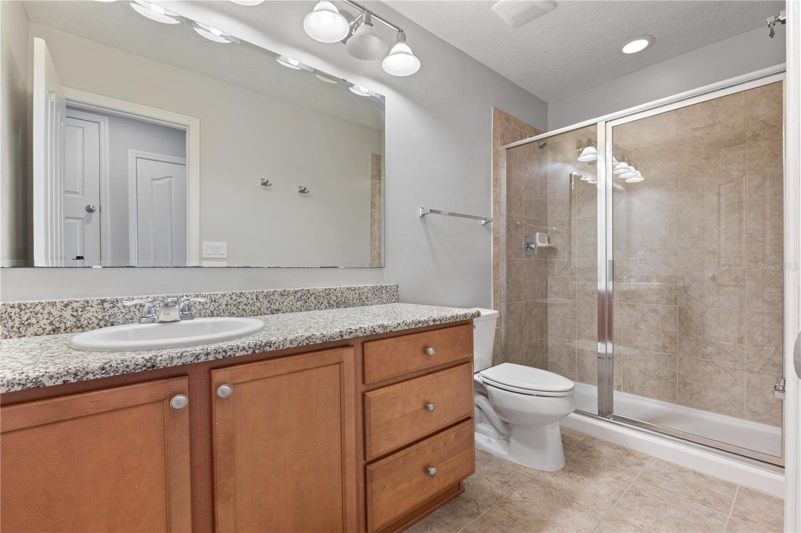 Image 40 of 71 For 14841 Porter Road