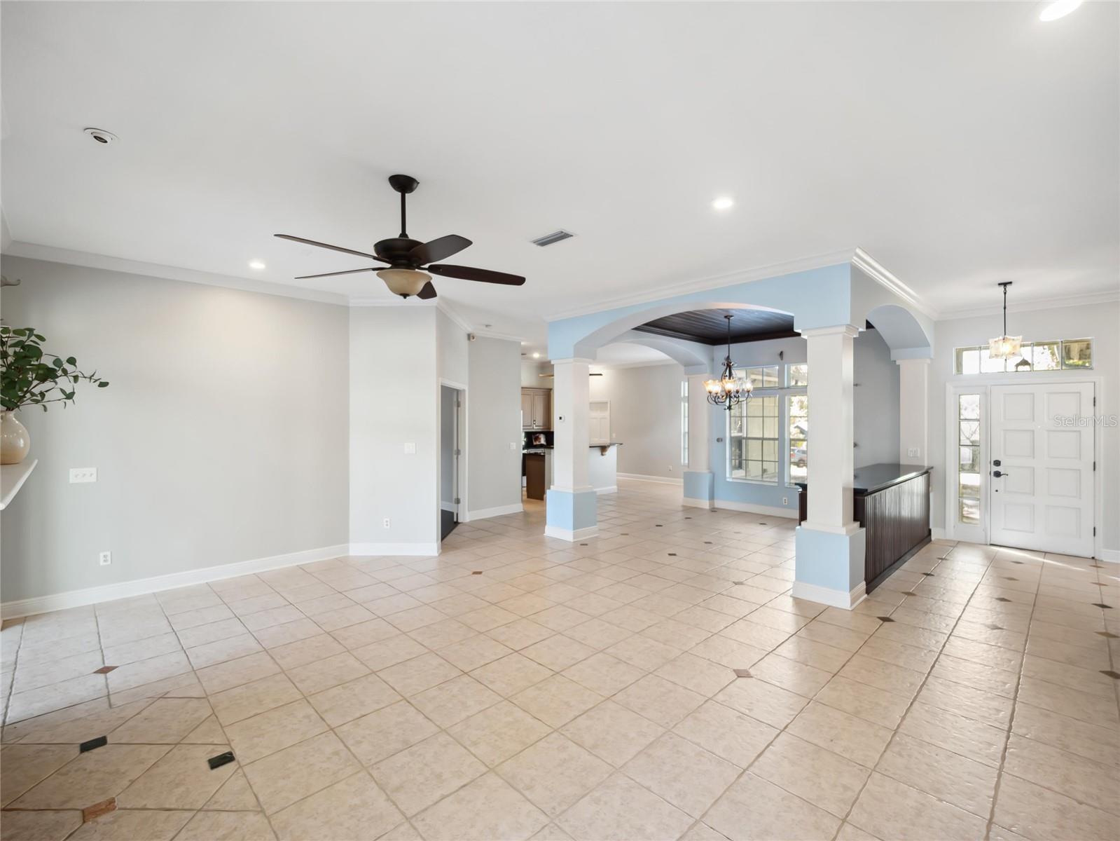 Image 14 of 34 For 148 Oak View Circle