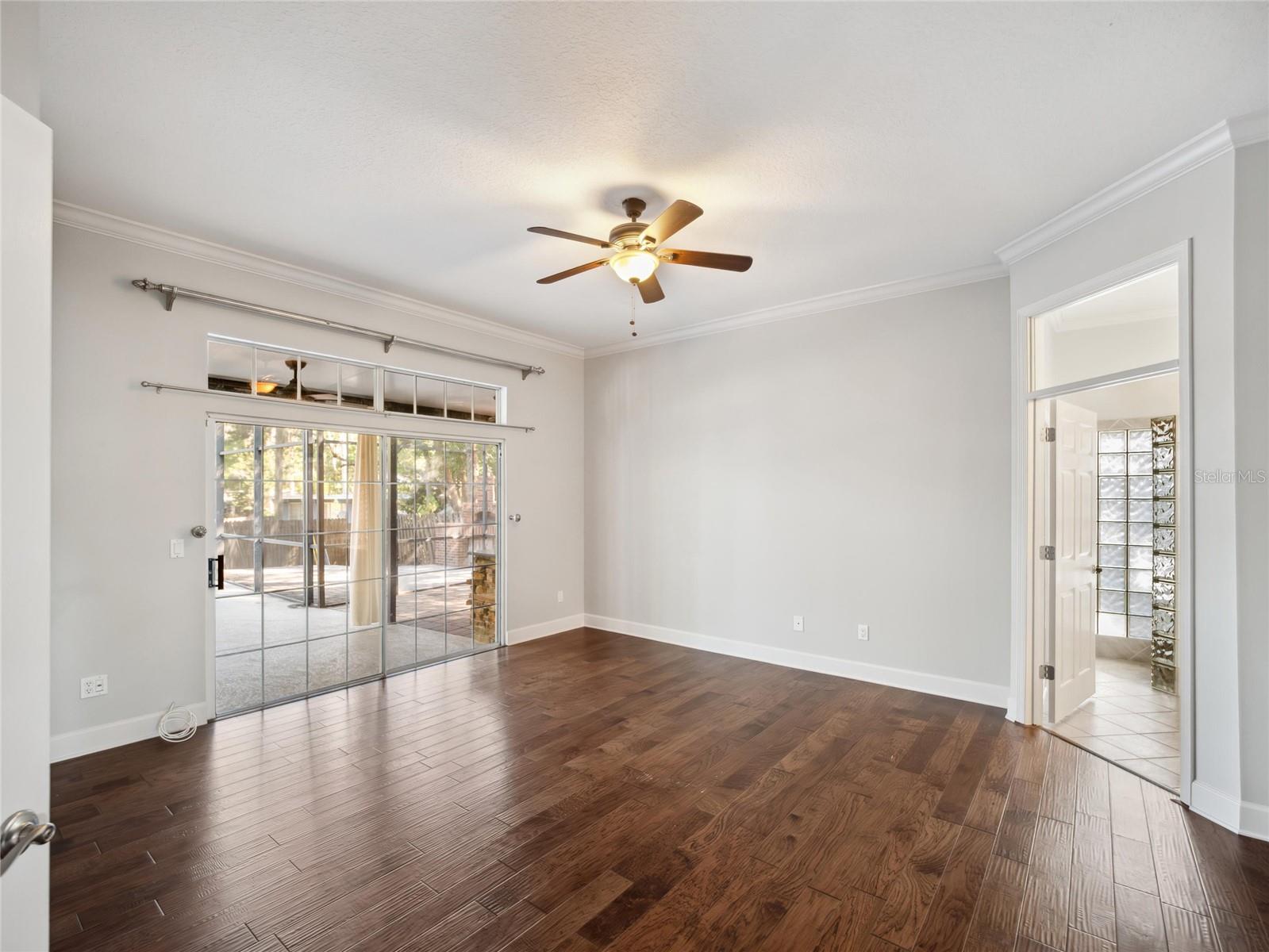 Image 17 of 34 For 148 Oak View Circle