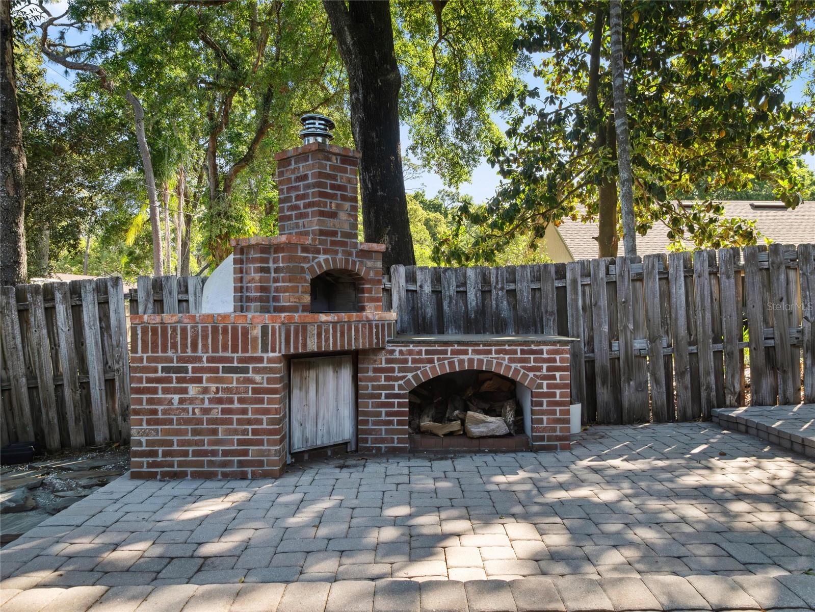 Image 4 of 34 For 148 Oak View Circle