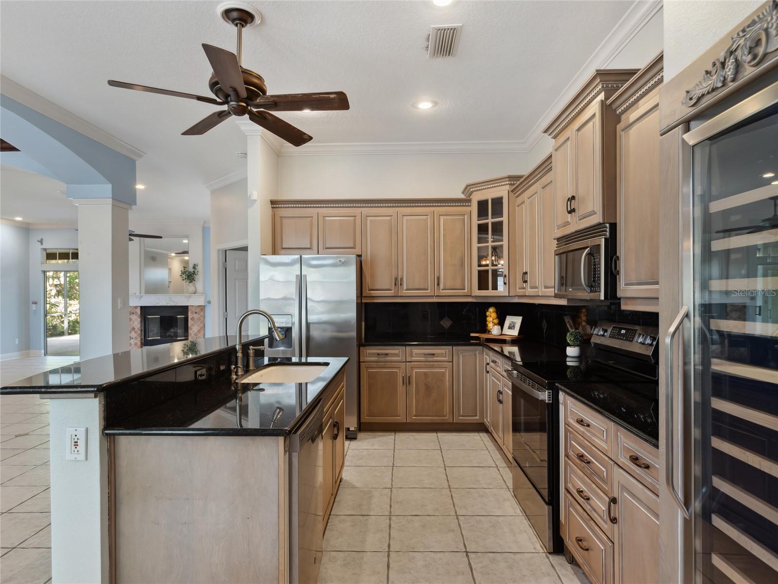 Image 9 of 34 For 148 Oak View Circle