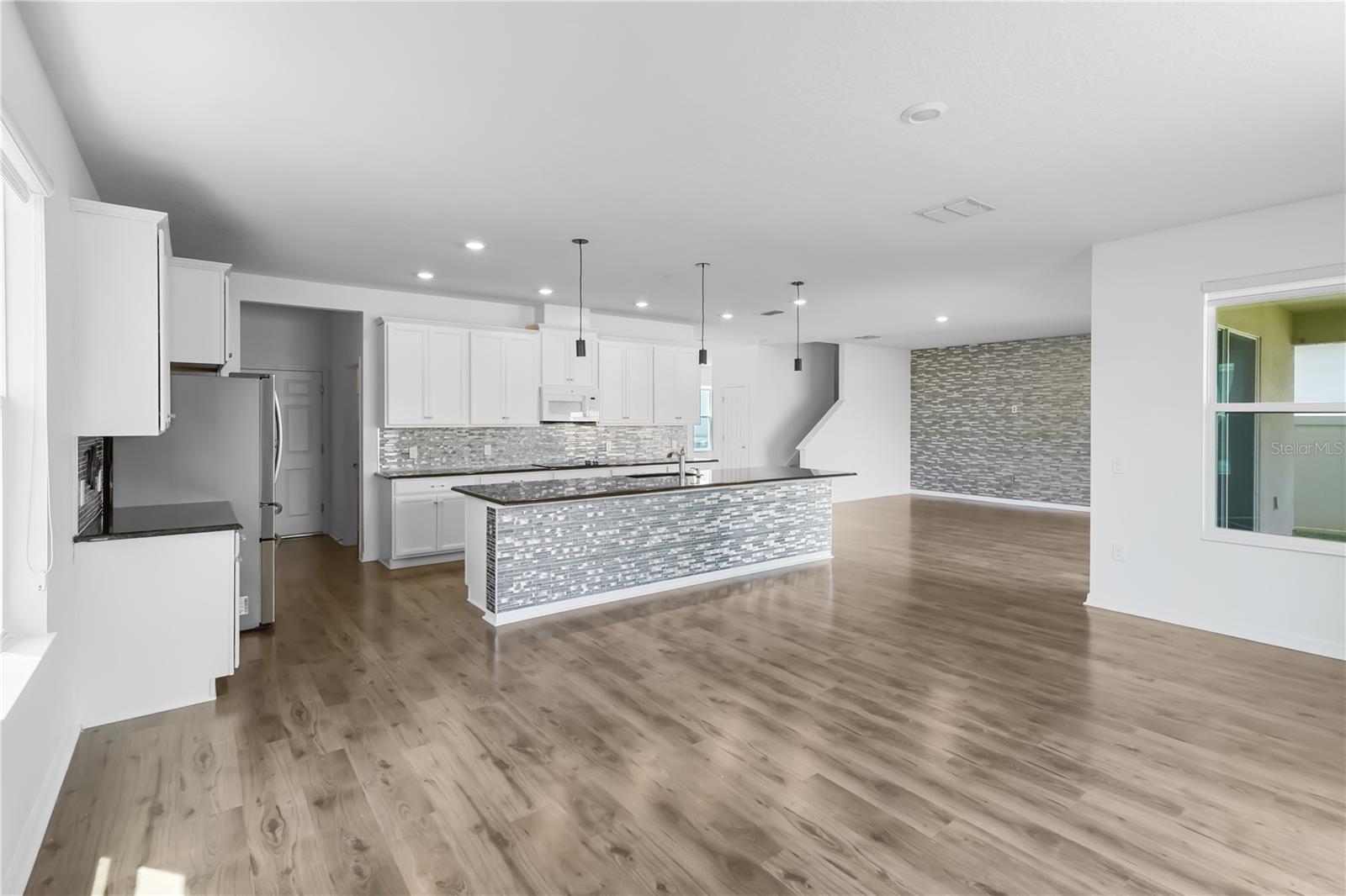 Image 6 of 27 For 2730 Parkfield Road