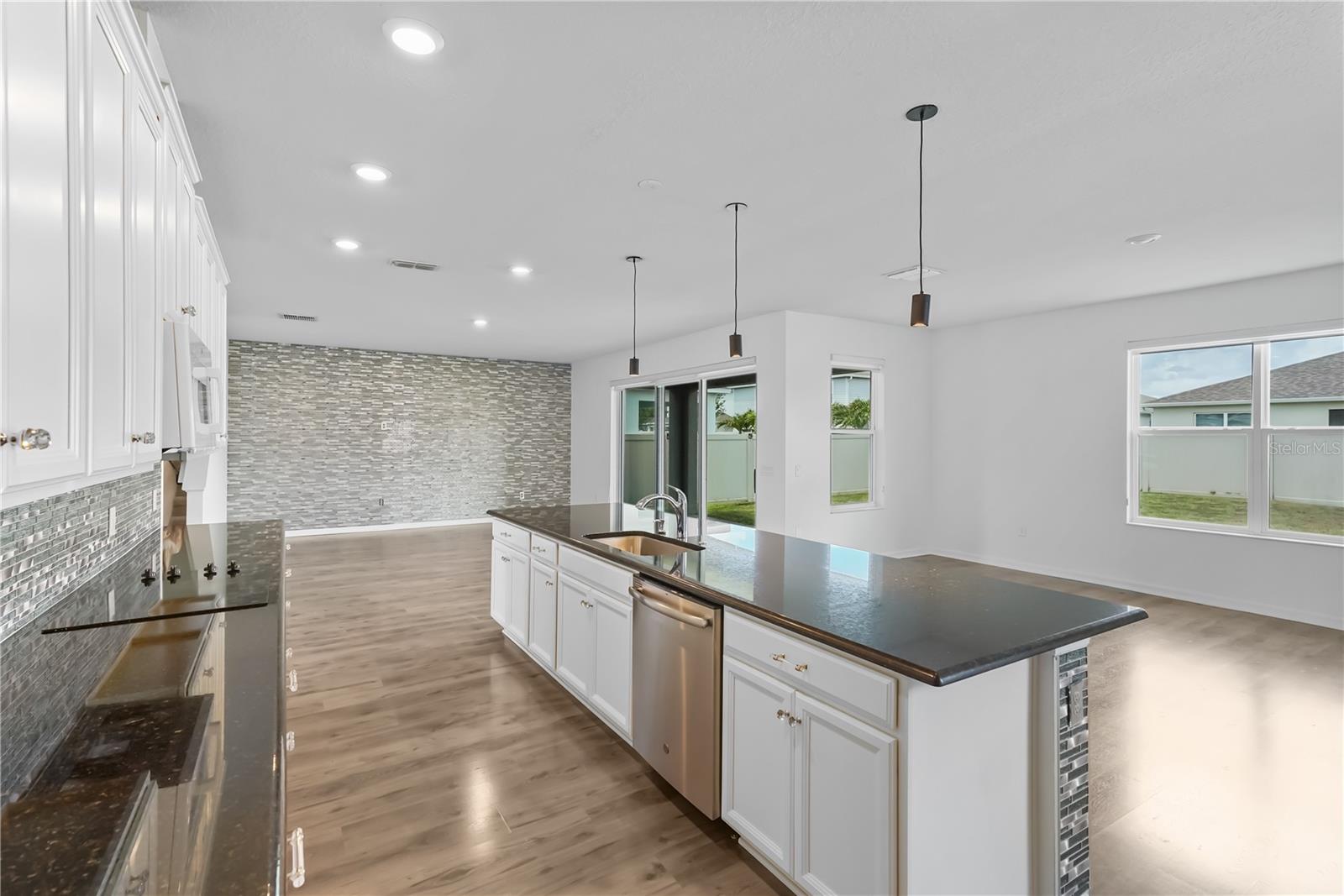 Image 9 of 27 For 2730 Parkfield Road