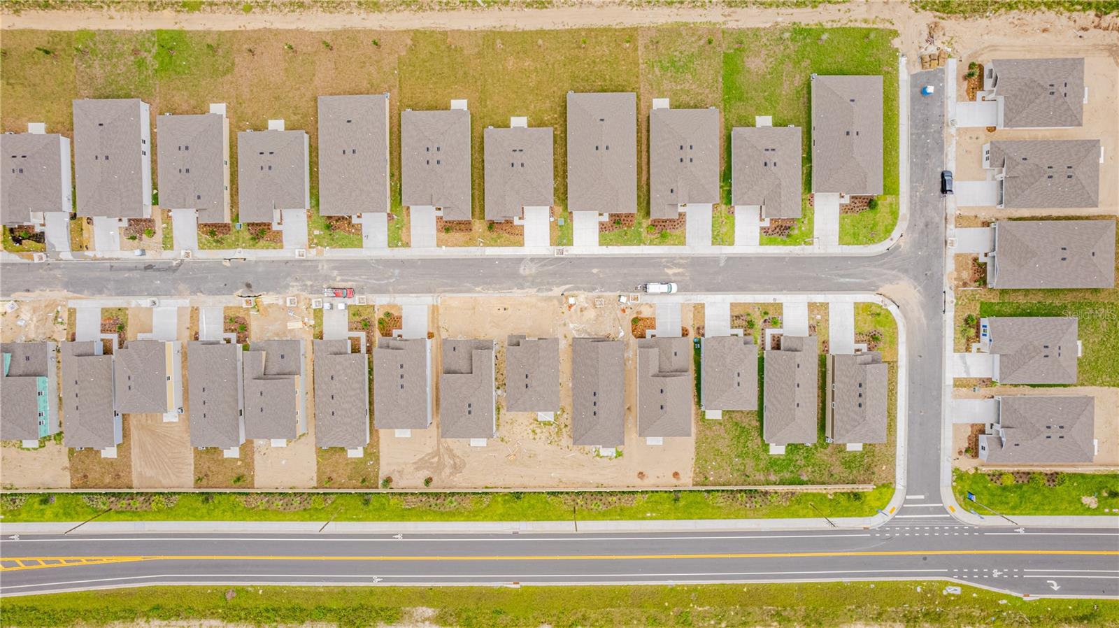 Image 30 of 31 For 372 Loch Court