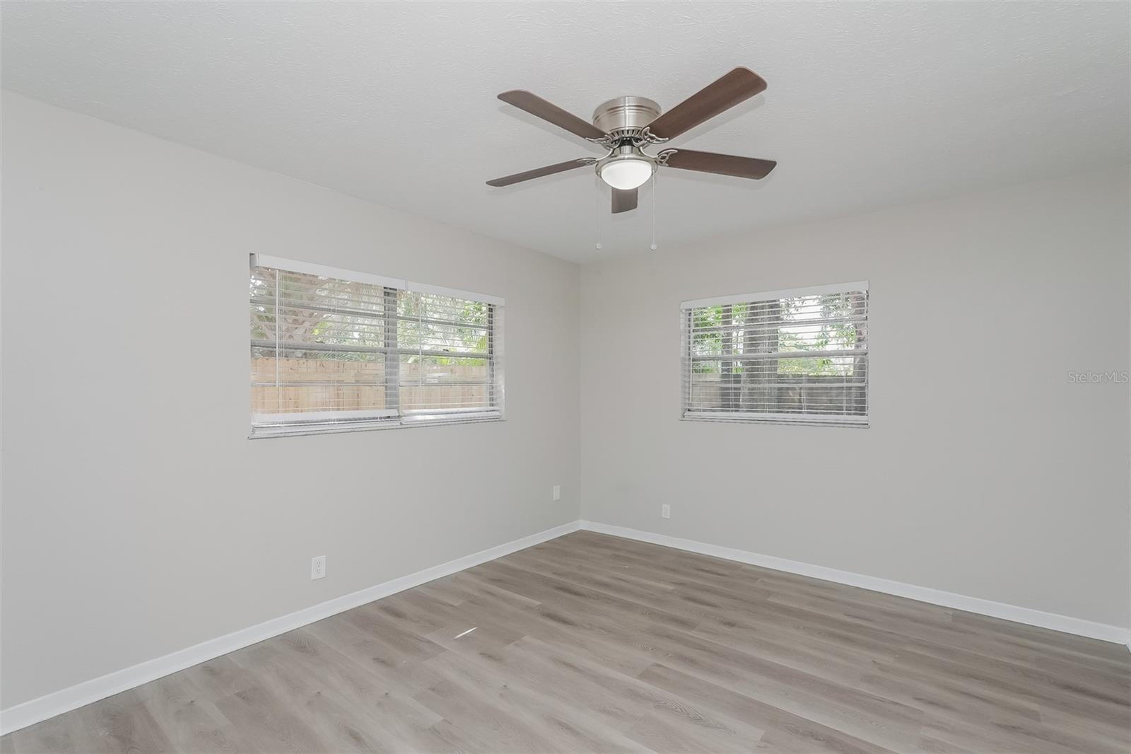 Image 11 of 16 For 2204 Tanglewood Way