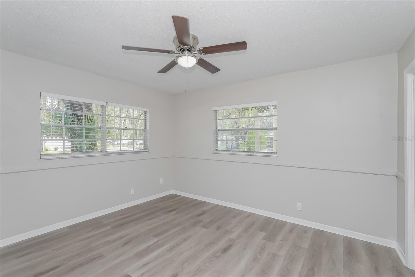 Image 13 of 16 For 2204 Tanglewood Way