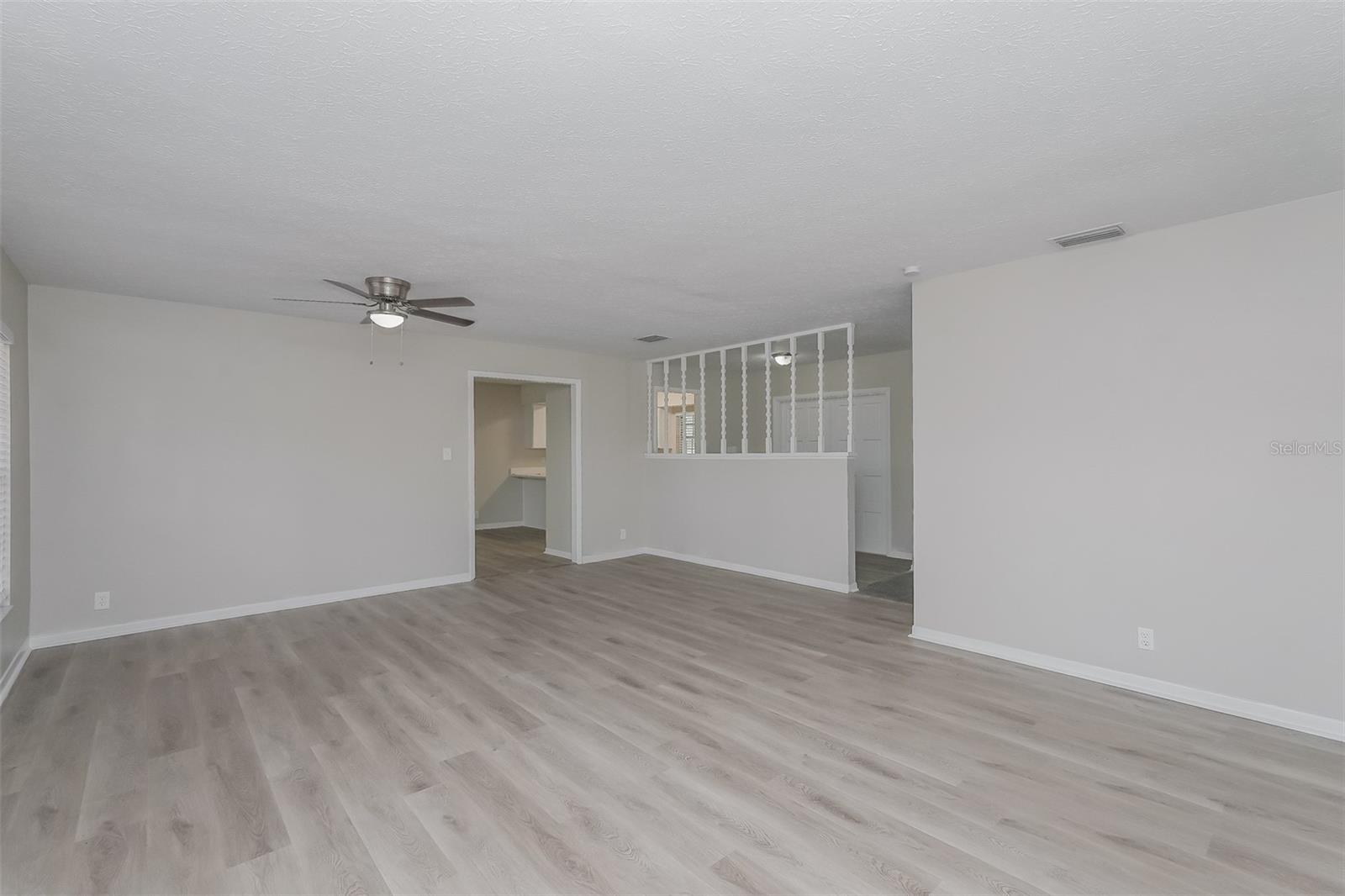 Image 4 of 16 For 2204 Tanglewood Way
