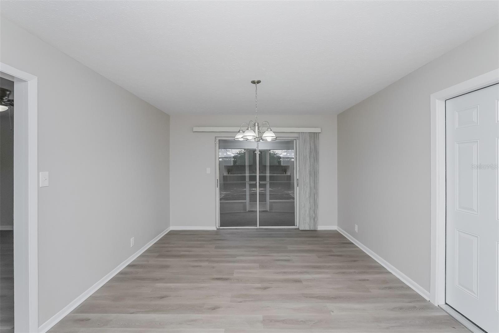 Image 6 of 16 For 2204 Tanglewood Way