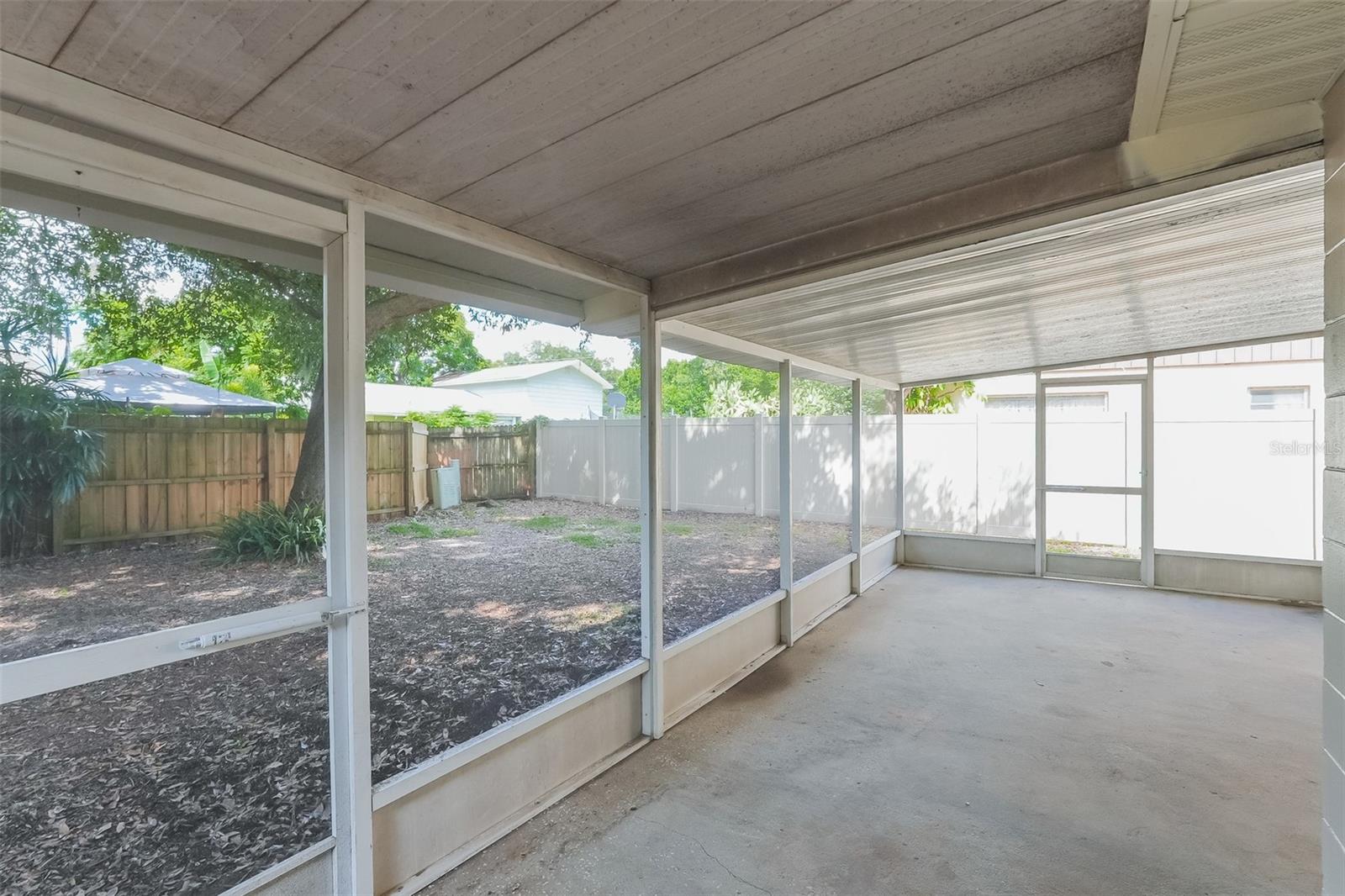 Image 9 of 16 For 2204 Tanglewood Way