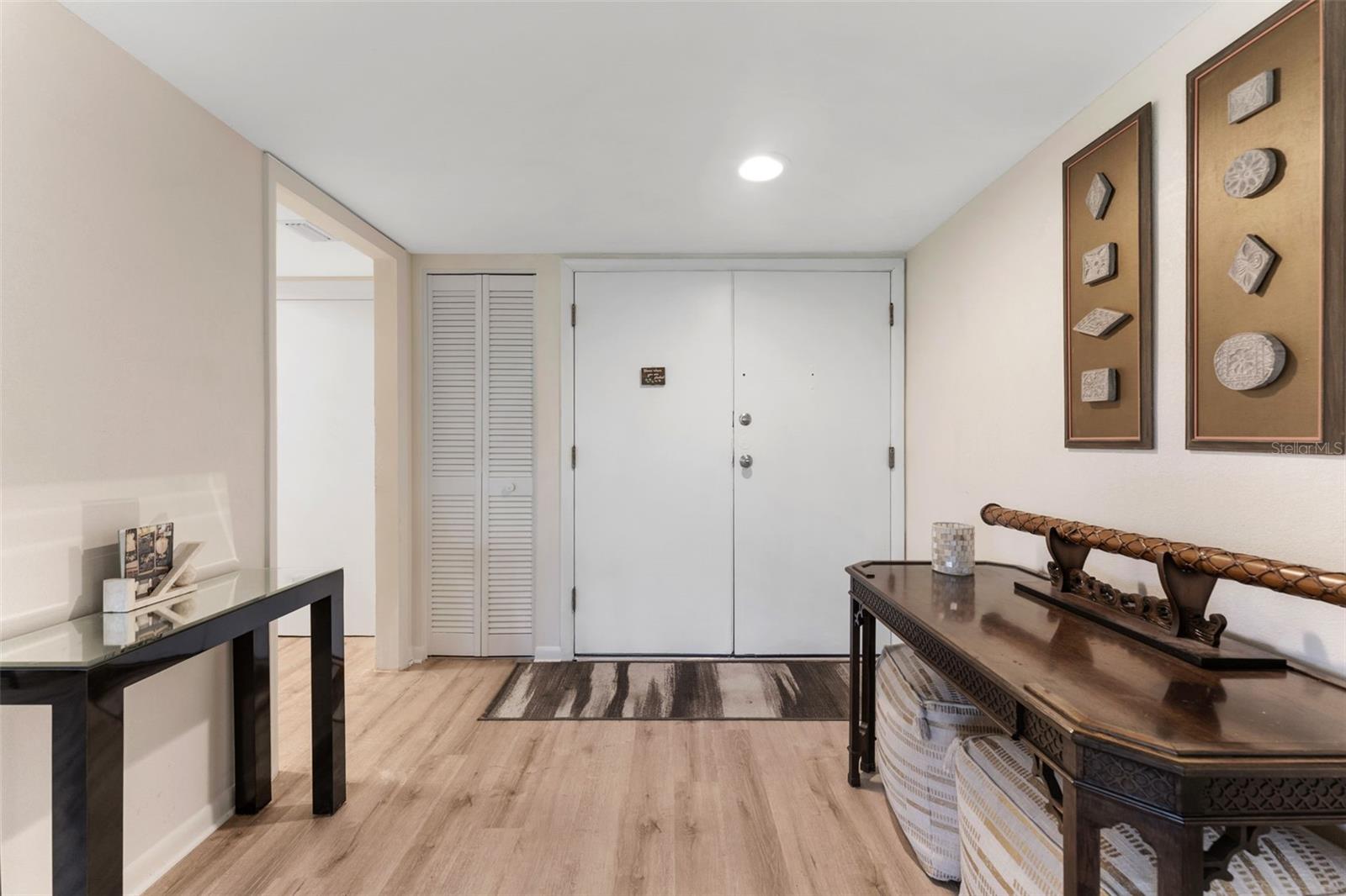 Image 6 of 37 For 3035 Countryside Boulevard 15b
