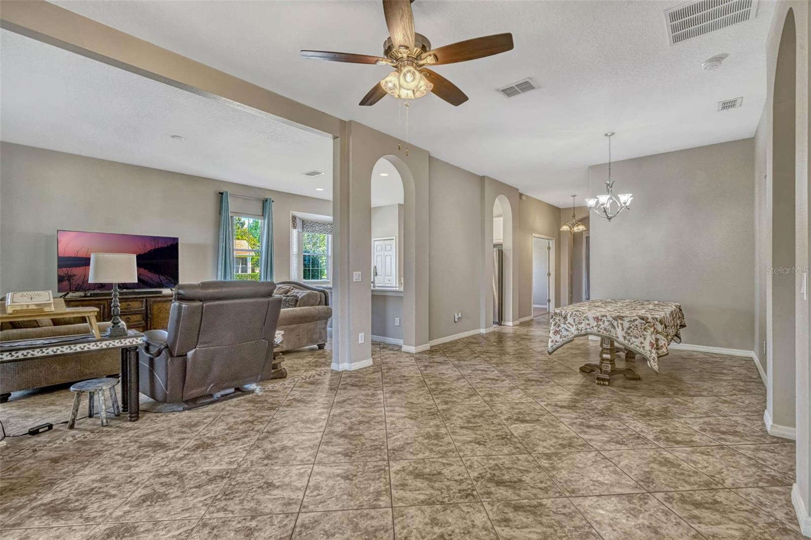 Image 4 of 20 For 115 Crescent Moon Drive