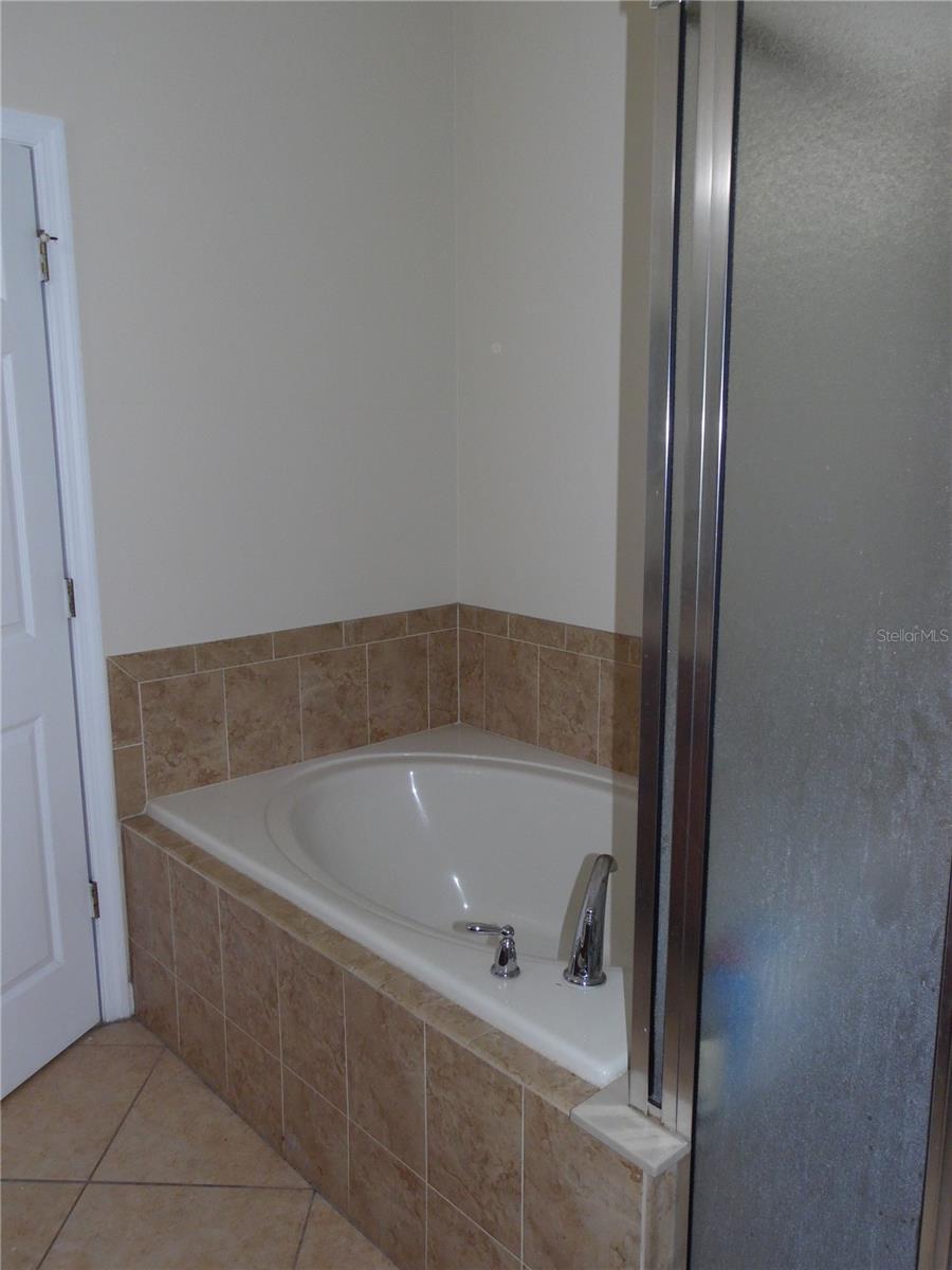 Image 19 of 26 For 15256 Stonebriar Way